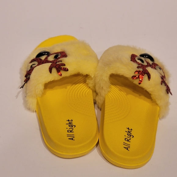 Yellow Fuzzy Slides - Picture 3 of 5